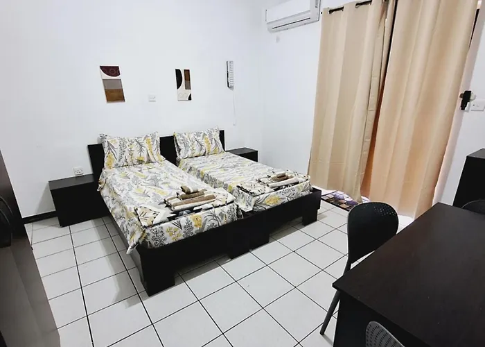 Lovely Paceville G アパート *