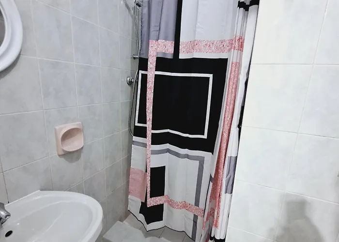 Lovely Paceville G *