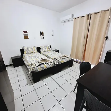Lovely Paceville Fl G Апартаменты *